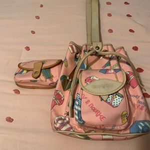 Dooney & Bourke beach pattern sling bag with wristlet